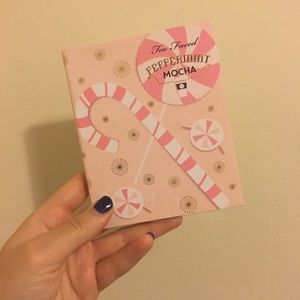 Too Faced Peppermint Mocha Scented Palette